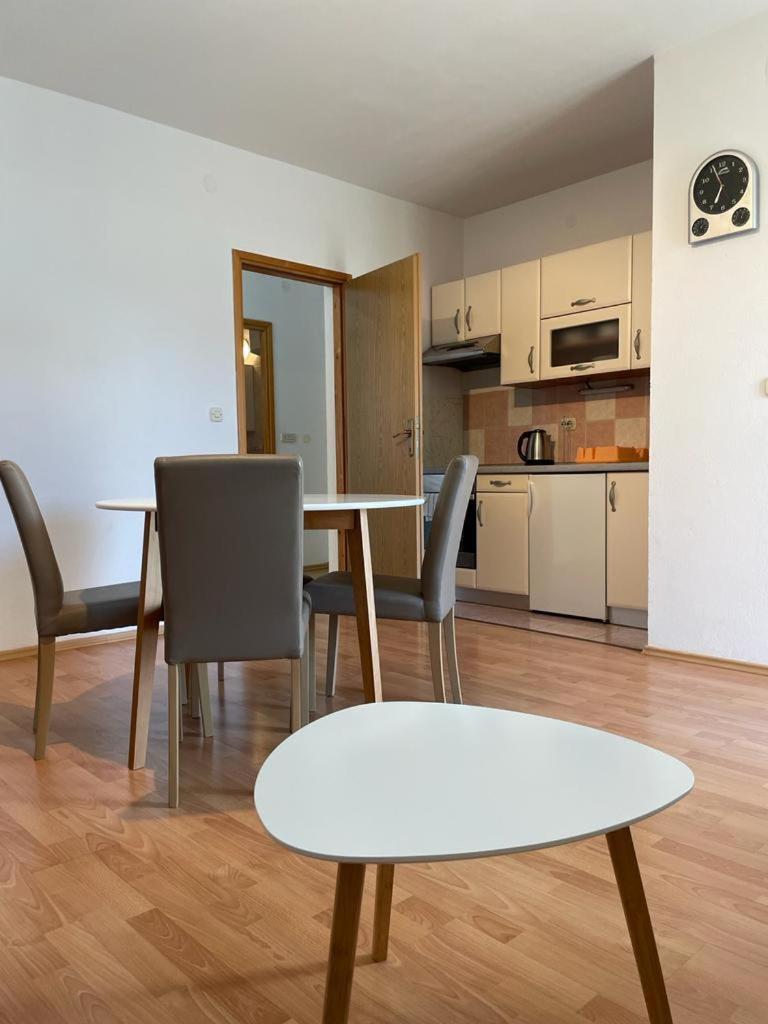 Apartment Place 2 Stay Hvar Town Zewnętrze zdjęcie
