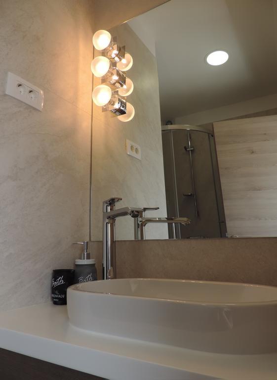 Apartment Place 2 Stay Hvar Town Zewnętrze zdjęcie